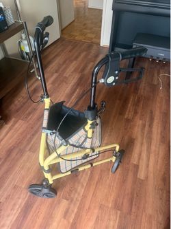 Drive 3-Wheel Walker