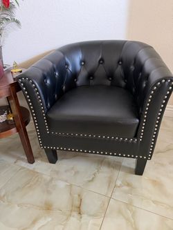 2 black antique black coutions