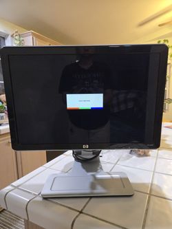 HP W2207 22-inch Widescreen Flat Panel LCD Monitor 2007