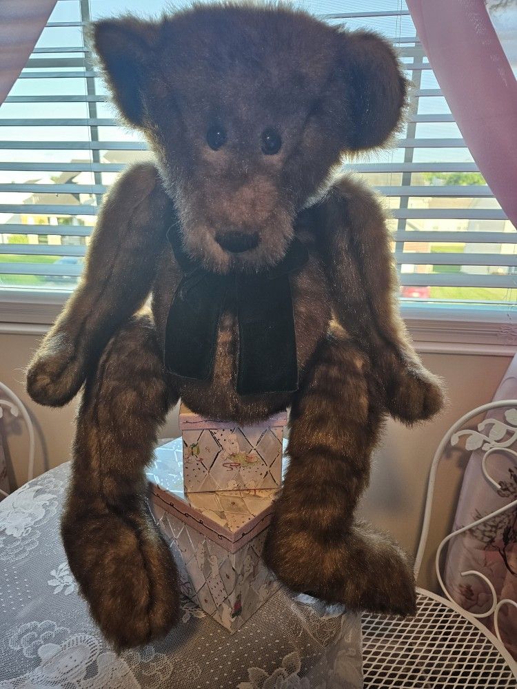 $15.00 - GORGEOUS, DAN DEE BEAR, 100th Anniversary Celebration Collectible! "Like New" Condition - Lowest Price!