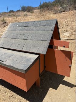 Custom chicken Coop Nesting boxes