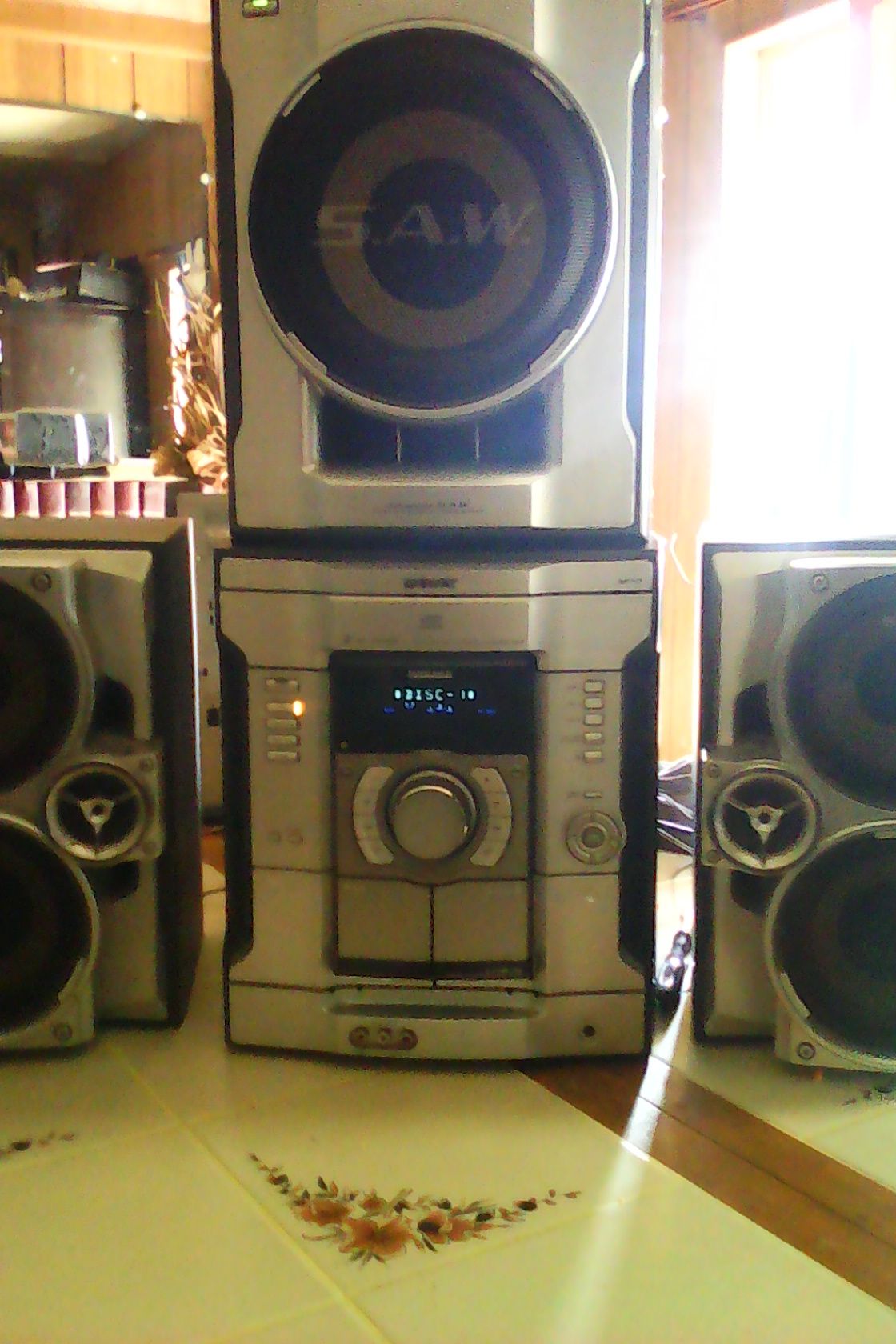 Sony house stereo system wolffer Advanced speaker system MP3 ready 3 CD disc changer $50 works good