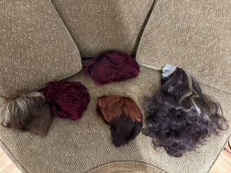 5 Wigs all for $20