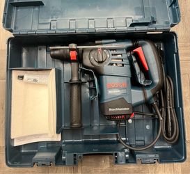 Bosch RH328VC 1 1/8” 8 AMP Corded Rotary Hammer Drill *6317