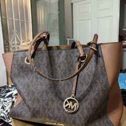 Michael Kors bag