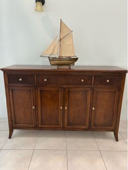 Sideboard ( aparador)