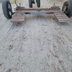 Tow dolly. Tow. Remolque