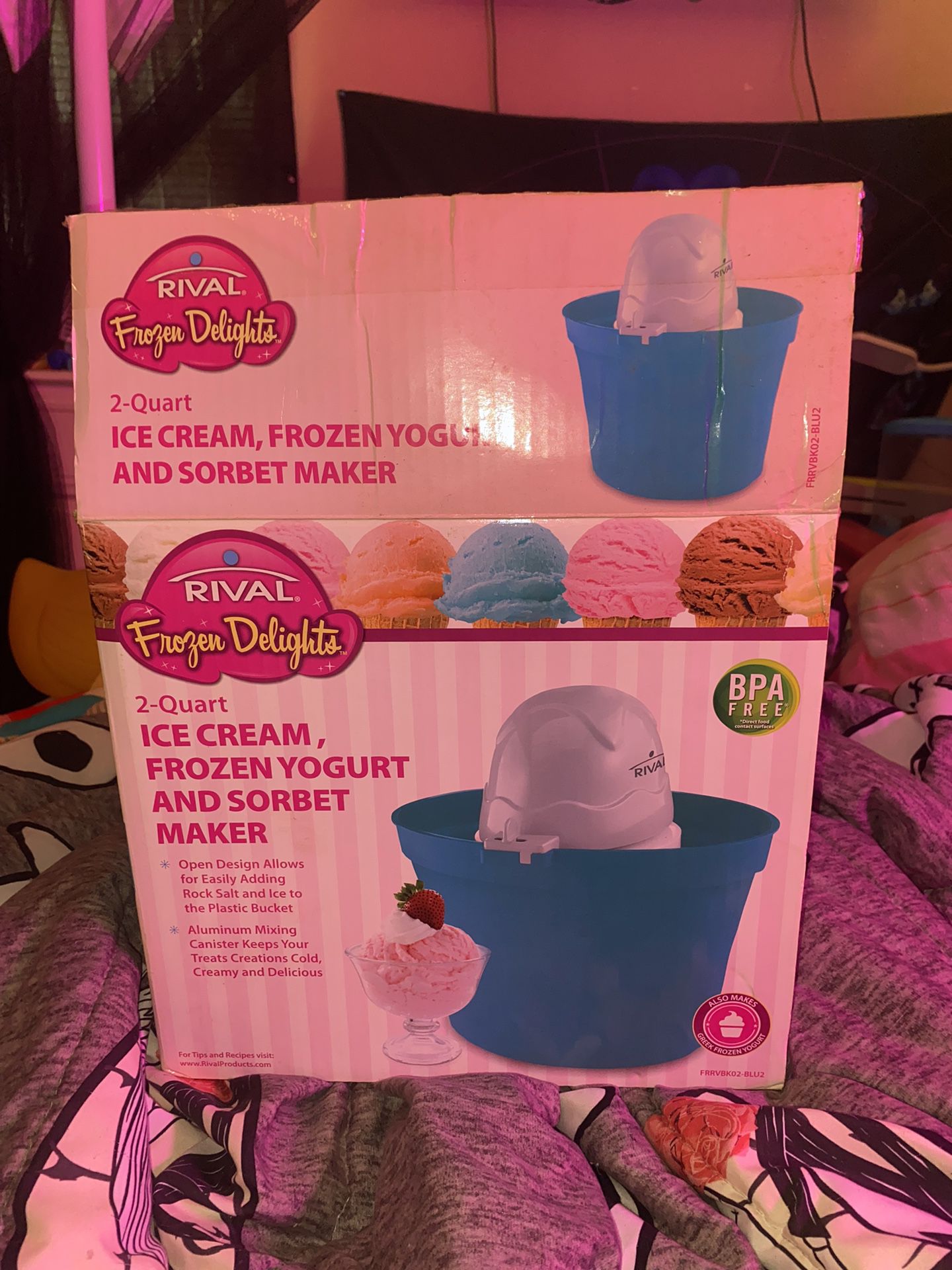 Ice cream maker 