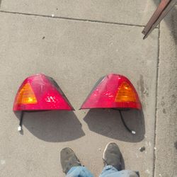 Toyota Avalon Tail Lights 2002 Year