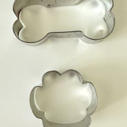 2 Piece Dog Bone and Paw Cookie Cutter Baking Set