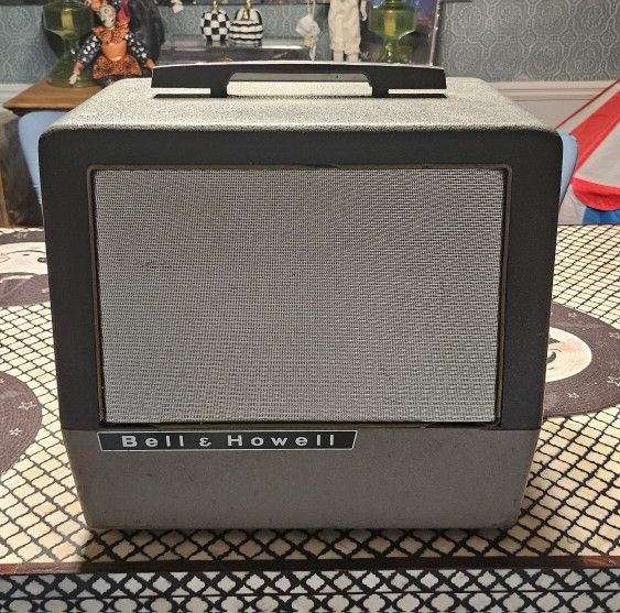 Bell & Howell Co. speaker in a box Part No. 28035 used untested
