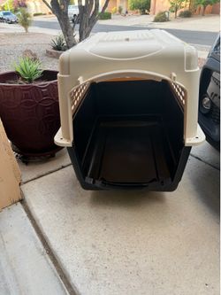 XL. Dog Kennel
