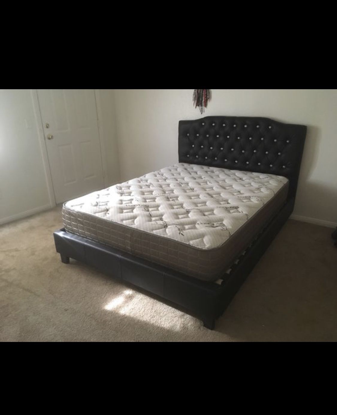 Queen Bed With Bamboo Mattress 