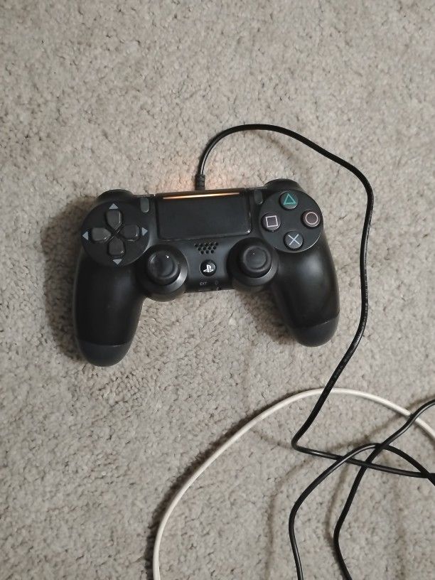 PS4 controller (Used)
