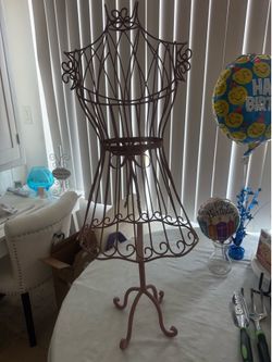 Metal cute display