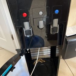 Dispensador De Agua Primo Y Para Preparar Café Qeurin