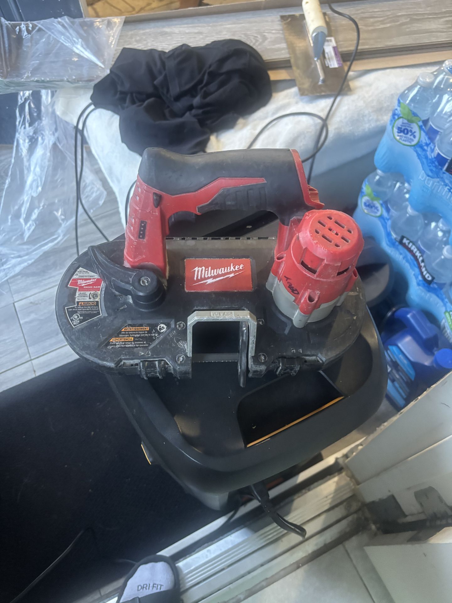 Milwaukee bandsaw m12