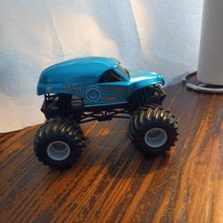 Monster Jam New Earth Authority Hot Wheels Police 