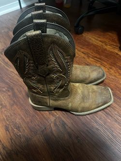 Ariat boots size 10 used a couple of times