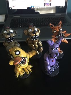 Five Nights at Freddy’s FNAF mini statues/figurines