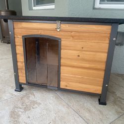 Large Insulated Wooden Dog House