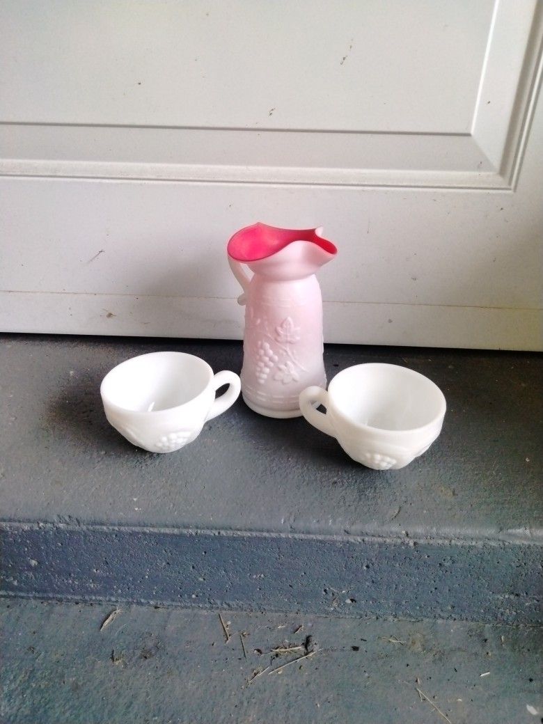 Kanawha Milk Glass Pitcher With Satin Red Inside + 2 Cups