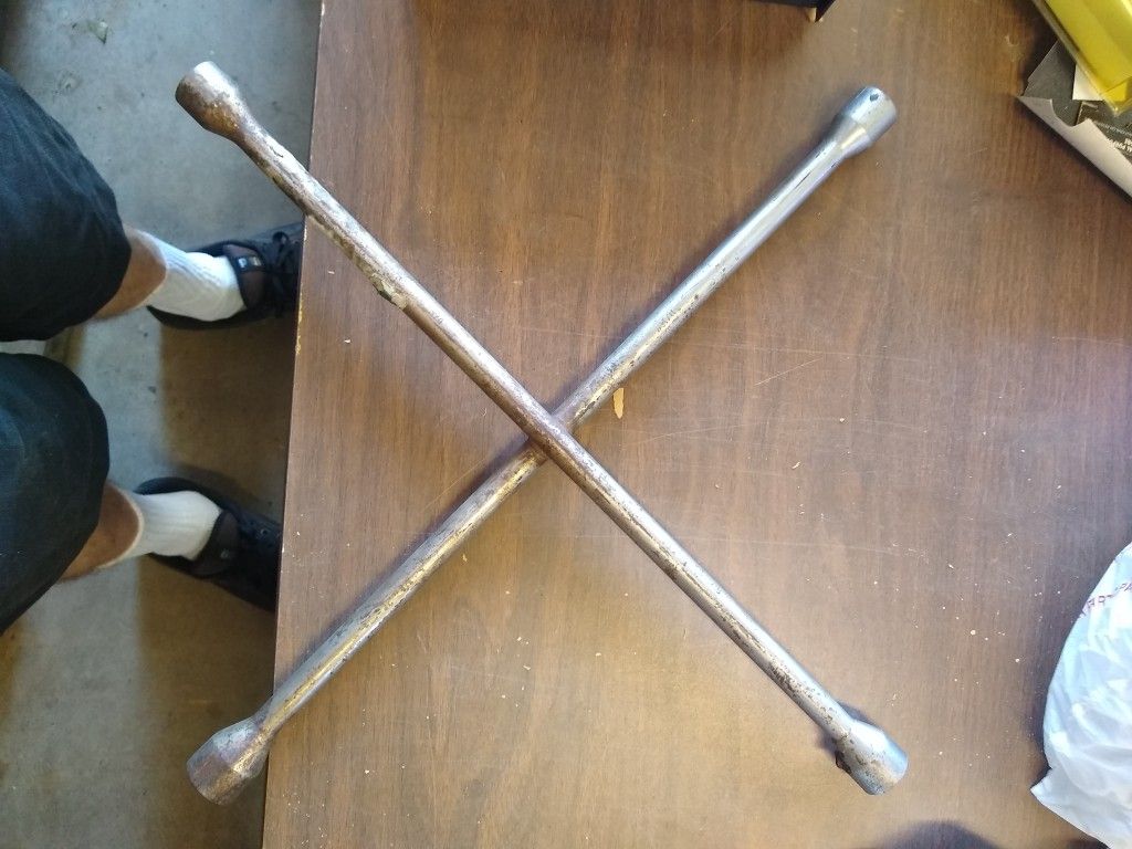 4 Way Tire Iron - 20" Wide