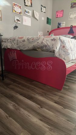 Full Size Bed