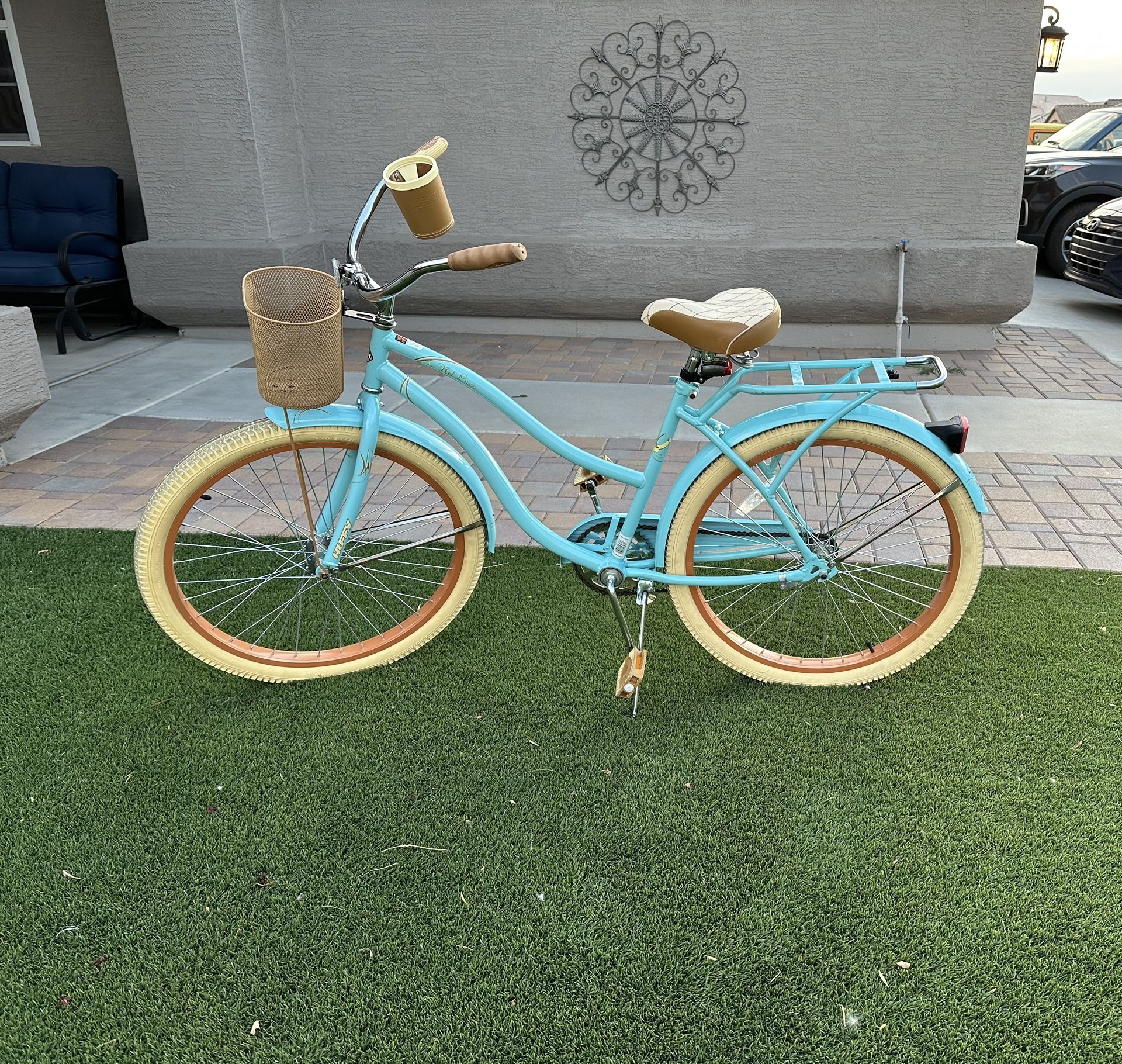 Huffy, Nel Lusso Classic Cruiser Bike with Women's, Blue, 26"