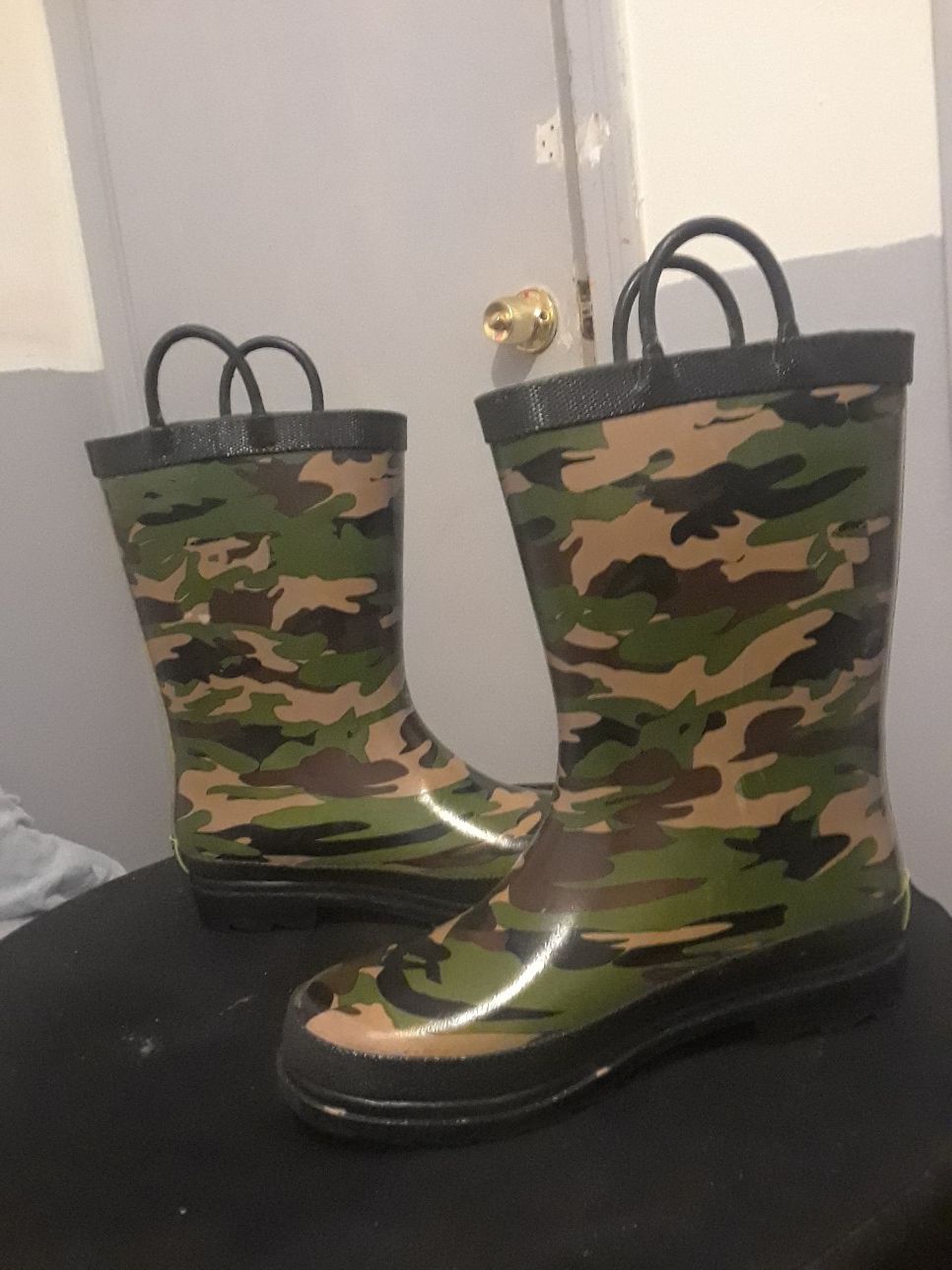 Size 1 Army kid rain boots