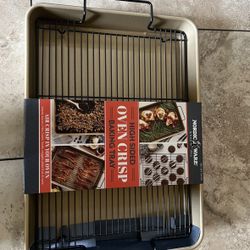 New Nordic Ware High Sided Oven Crisp Baking Tray 