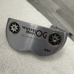 New - Odyssey White Hot OG 4M Mallet Putter 33”