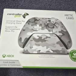 Controller Gear  Charging Stand (Controller Sold Separately)  Xbox One  Arctic Camo Special Edition 