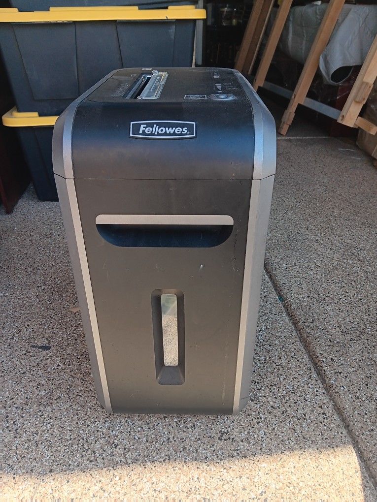 Fellows 99CI Professional Shredder