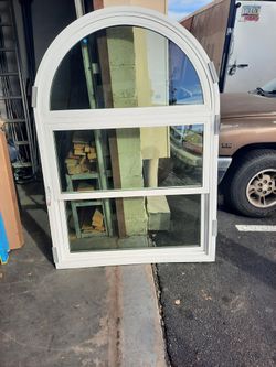 Milgard Single Hung/ Arch Top White Vinyl Window- 44 x 66