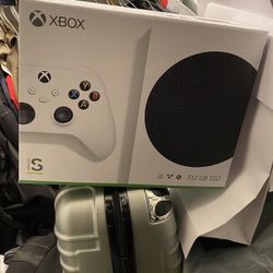 2 50” Roku TV’s And Xbox S