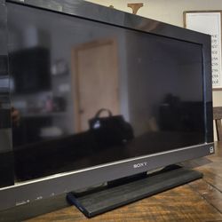 32" Sony Bravia TV