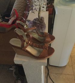 Brown size 8 wedges