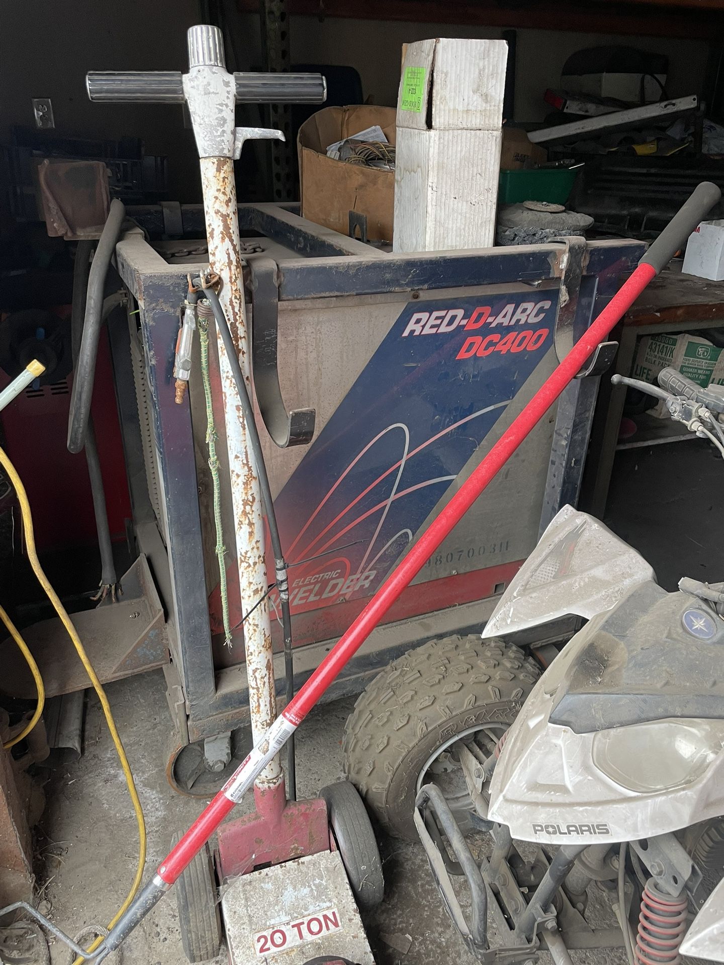 Welder Red D Arc dC400