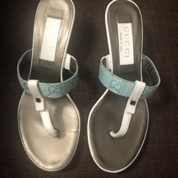 Authentic gucci thong sandals sz 6B $190 obo