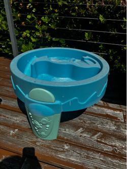 Water table / sandbox