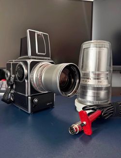 Hasselblad 500EL Kit with 9V Adapter