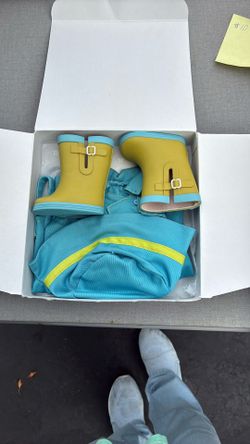 American Girl Raincoat And Boots