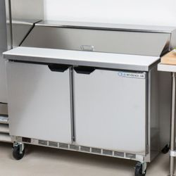 48" Refrigerated Sandwich Table 
