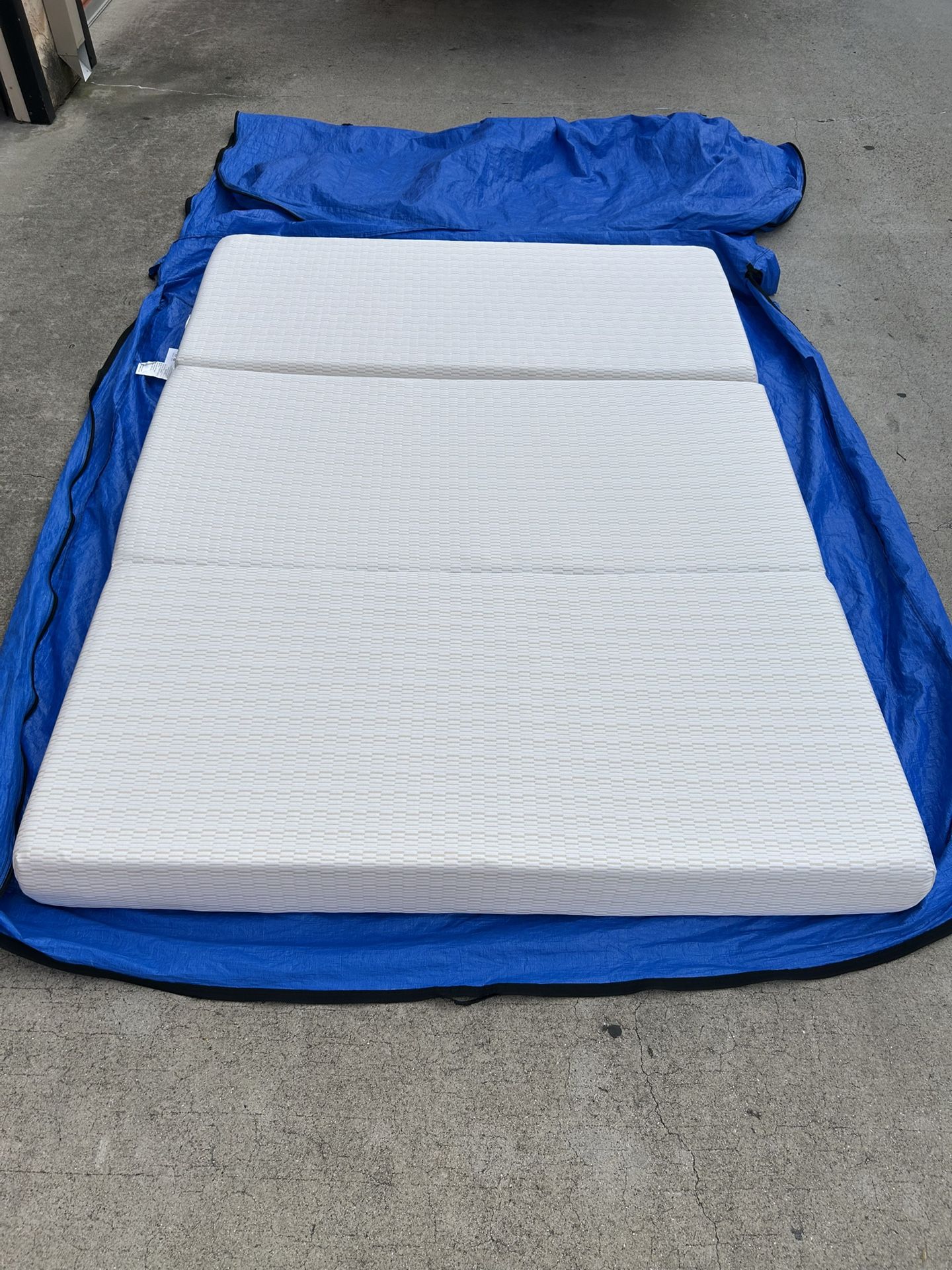 Wayfair Driffield Tri-fold 6'' Memory Foam, Portable Folding Mattress, Queen, Like New