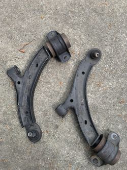 Lower Control Arms Off A 2010 Gt500