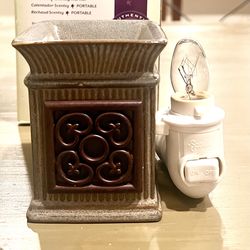 Retired Scentsy JANE Plug In Mini Wax WARMER Ceramic Scroll Wrought Iron Open Box