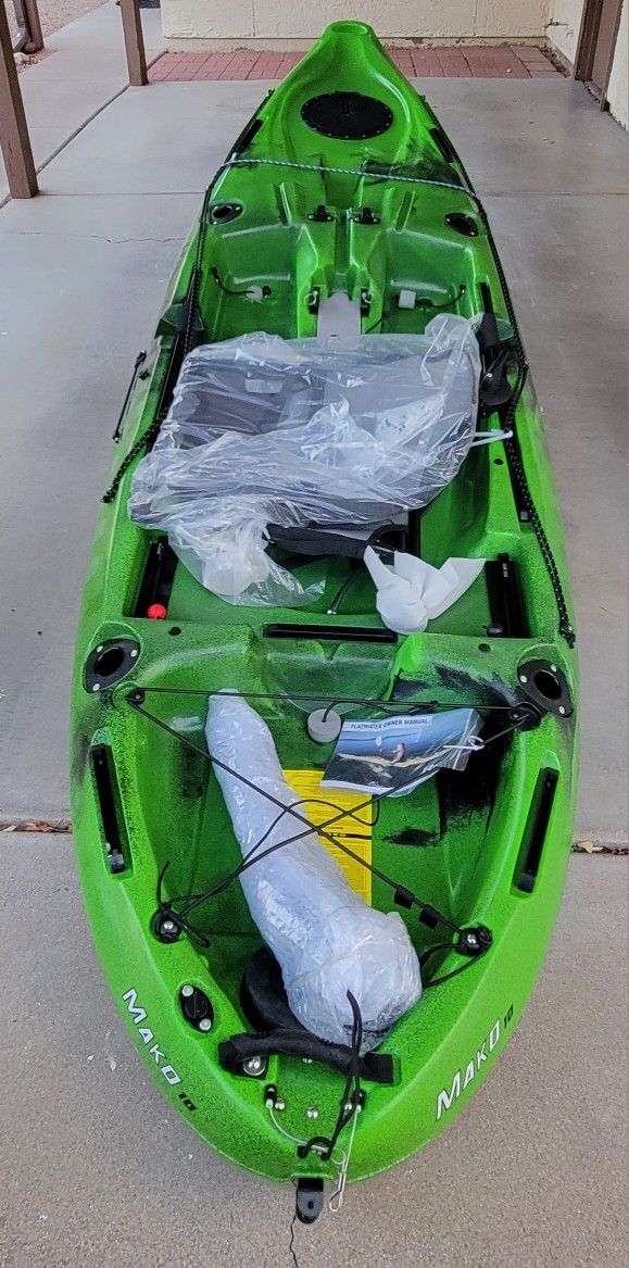 Riot Kayaks Mako 10 Fishing Kayak with Pedal Drive, for Sale in Mesa