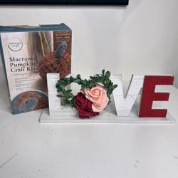 Freeform Craft Macrame Pumpkin Craft Kit - LOVE sign home decor