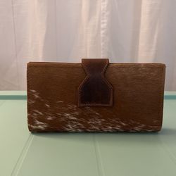 Leather Cowhide Wallet - New.